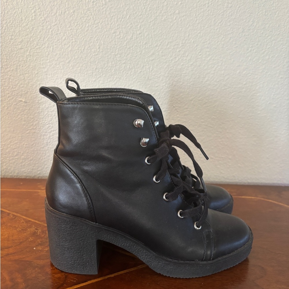 Steve Madden Black Lace-Up Boots